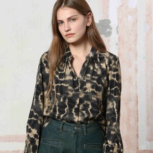 Tasha LS Top