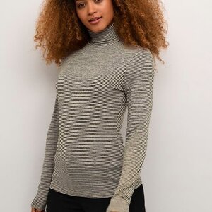 Cream Amma LS Turtleneck