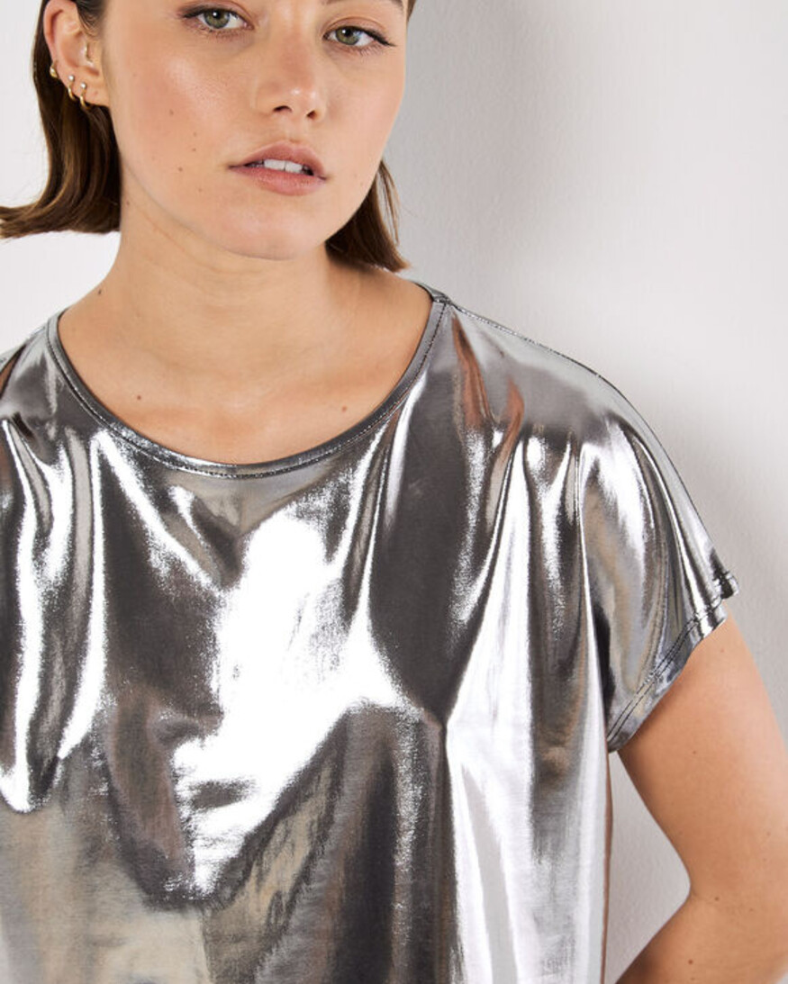 Apricot Liquid Foil Cropped Tee