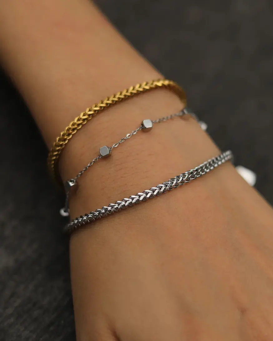 Hackney Nine Darby Bracelet