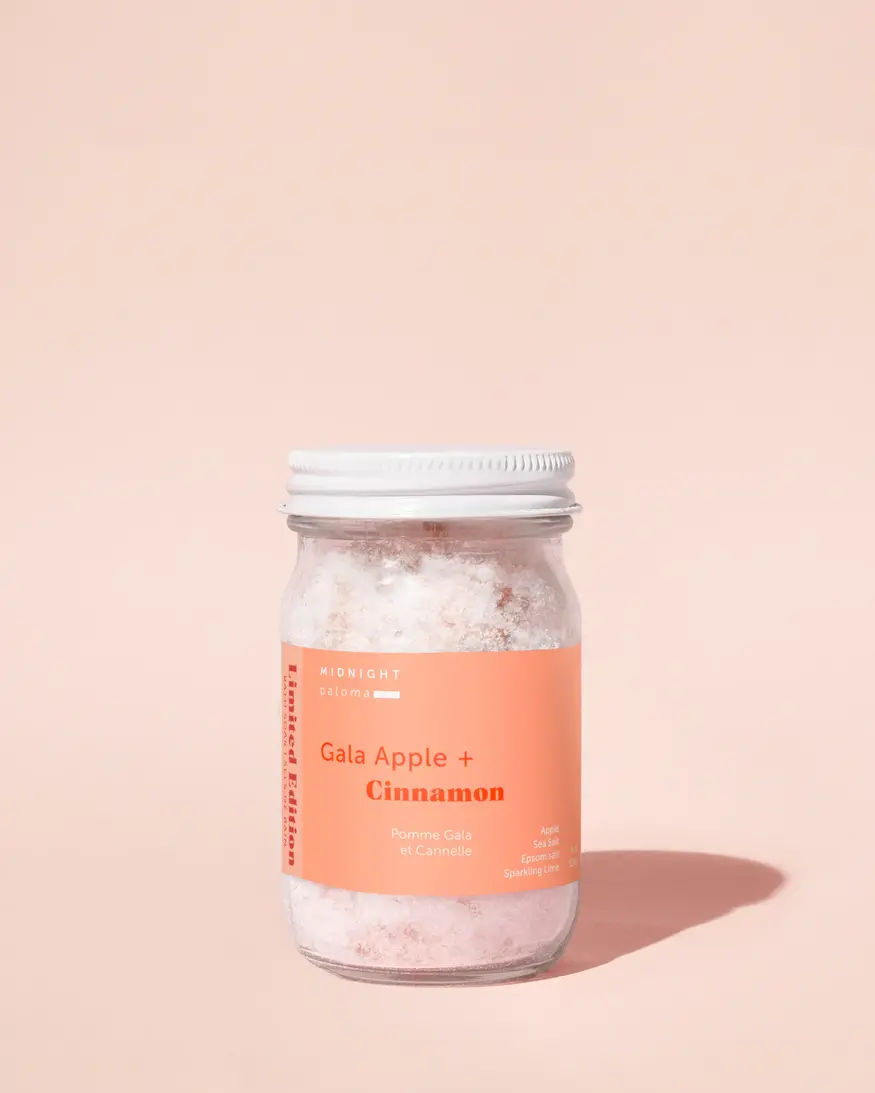 Midnight Paloma Gala Apple + Cinnamon Bath Soak 4oz