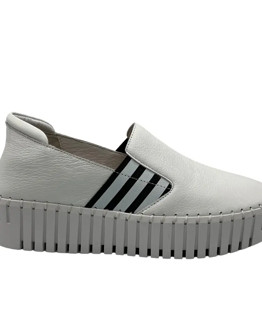 Django & Juliette Becca Sneaker