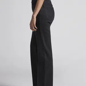 Silver Jeans - For Us Highly Desirable Trouser