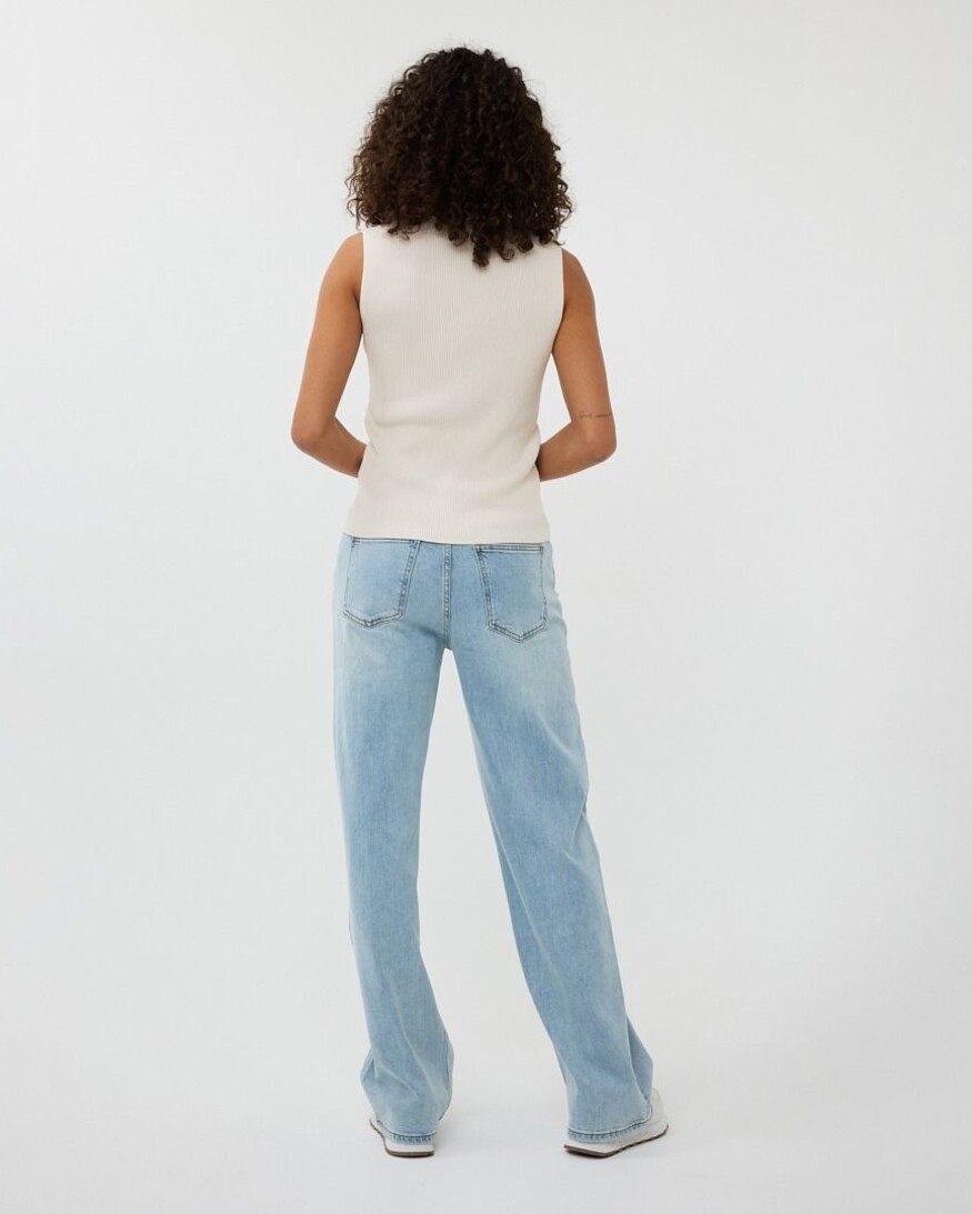 Esqualo Akari Button Tank