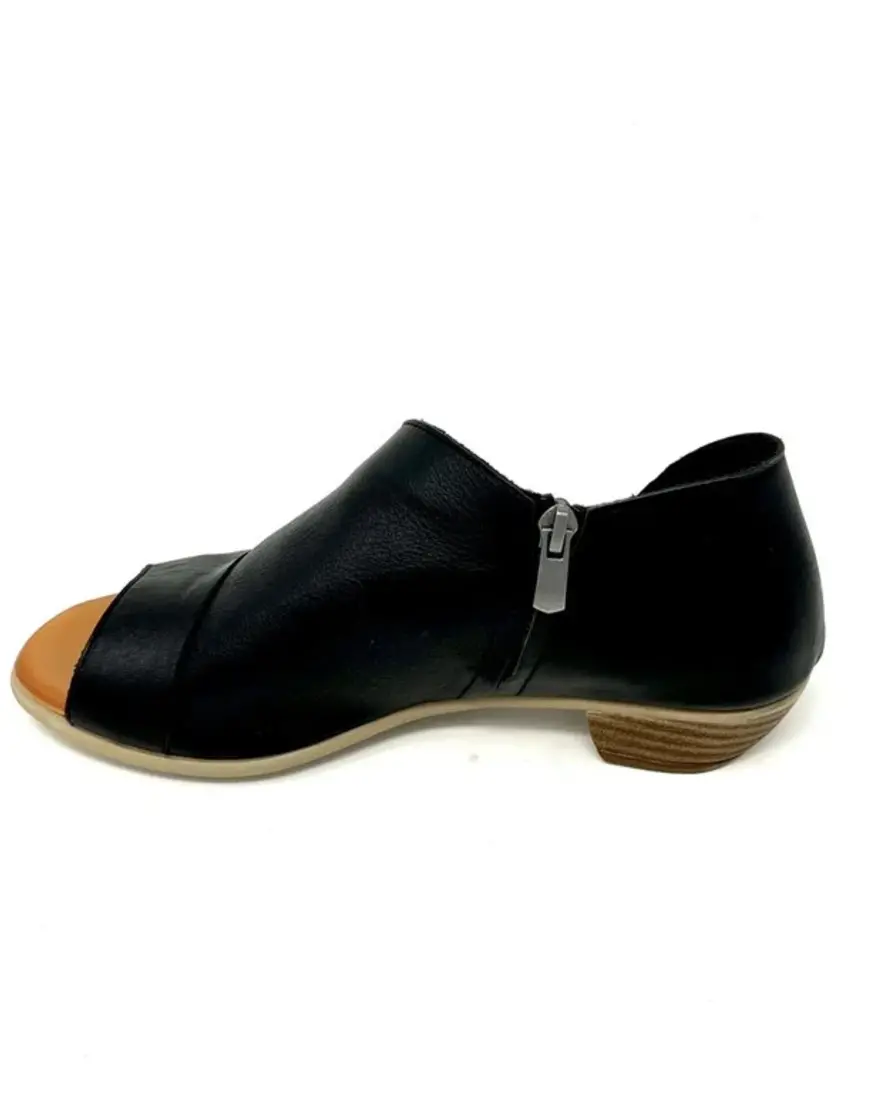 Roamers By Ego Trip Mesa Sandal