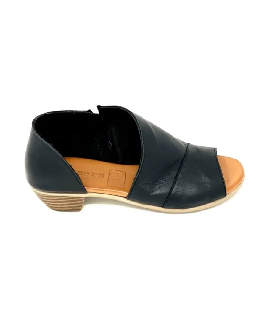 Roamers By Ego Trip Mesa Sandal