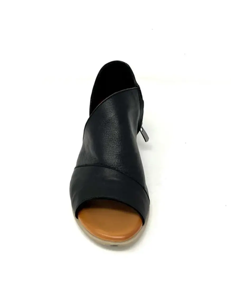 Roamers By Ego Trip Mesa Sandal