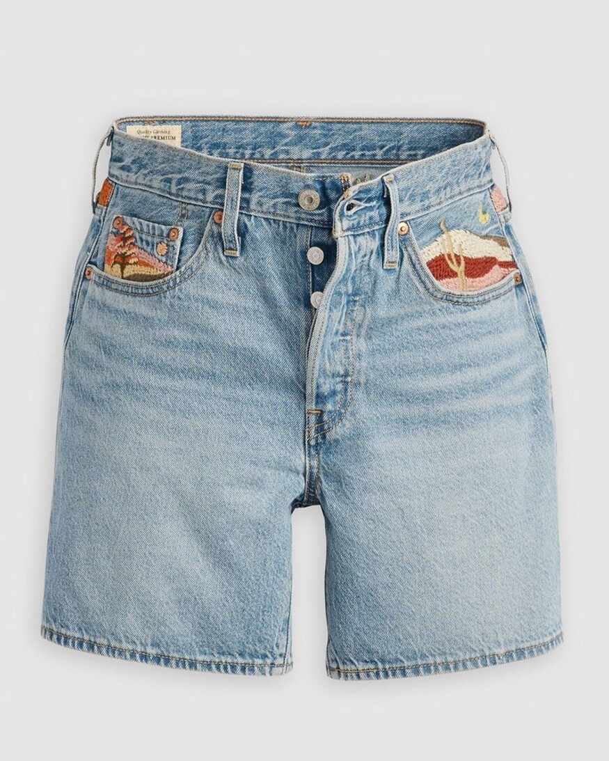 Levi's Embroidered Mid Thigh Short