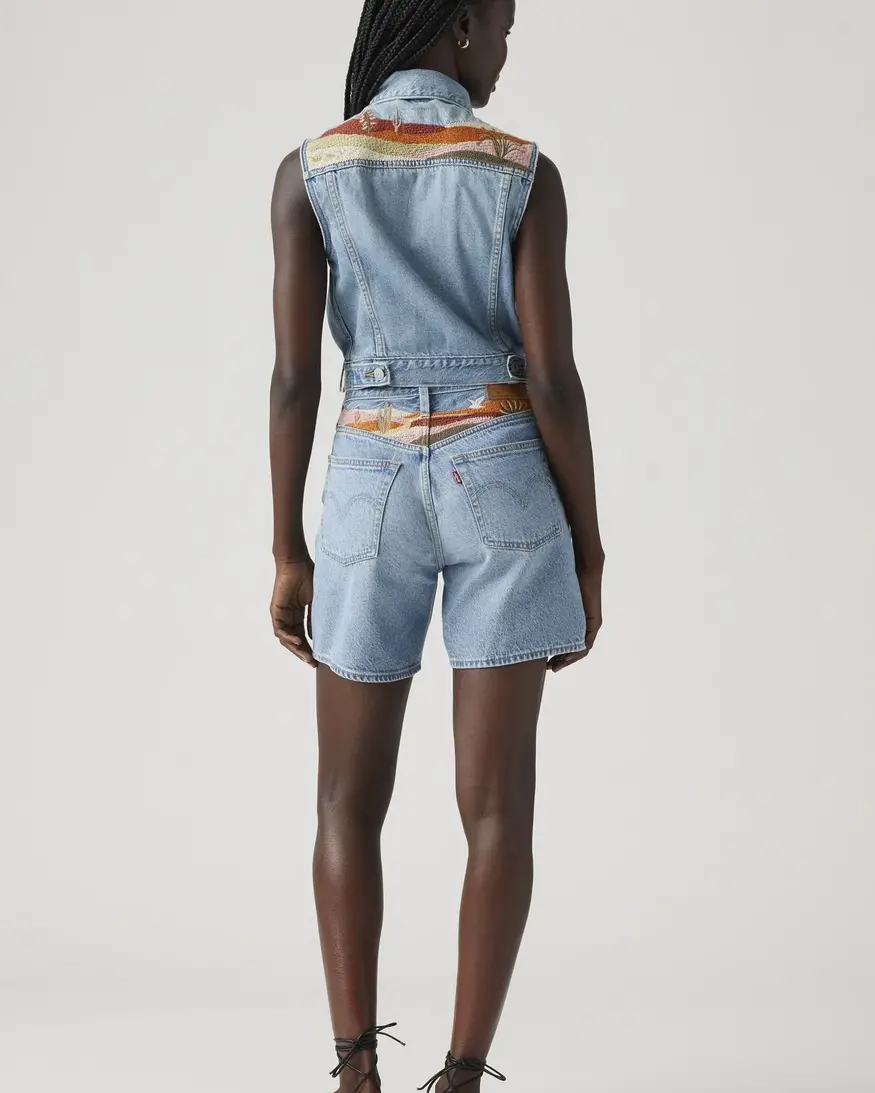 Levi's Embroidered Mid Thigh Short