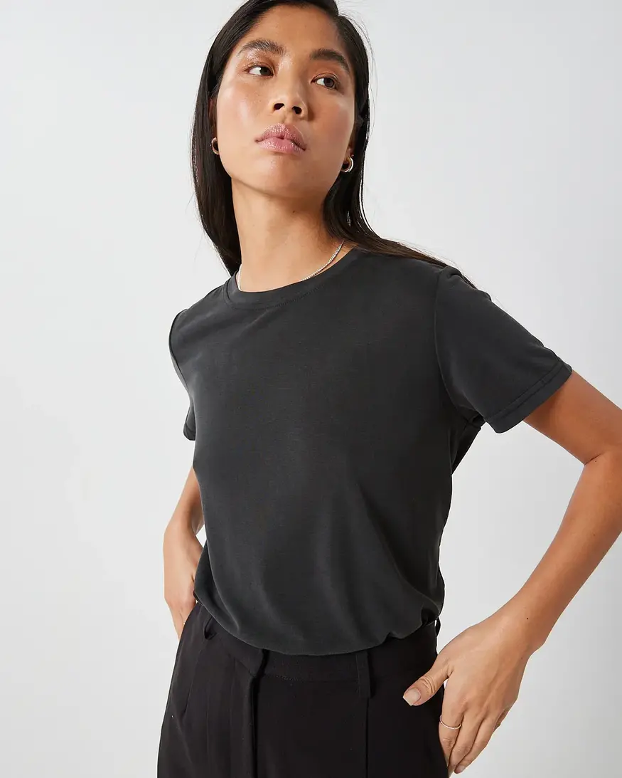 Minimum Rynah Tee