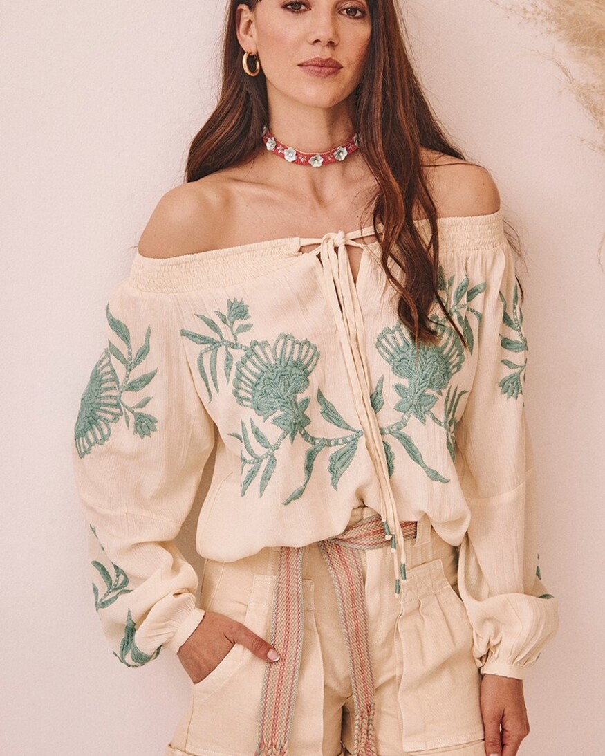 NKN Wisaa Floral Blouse
