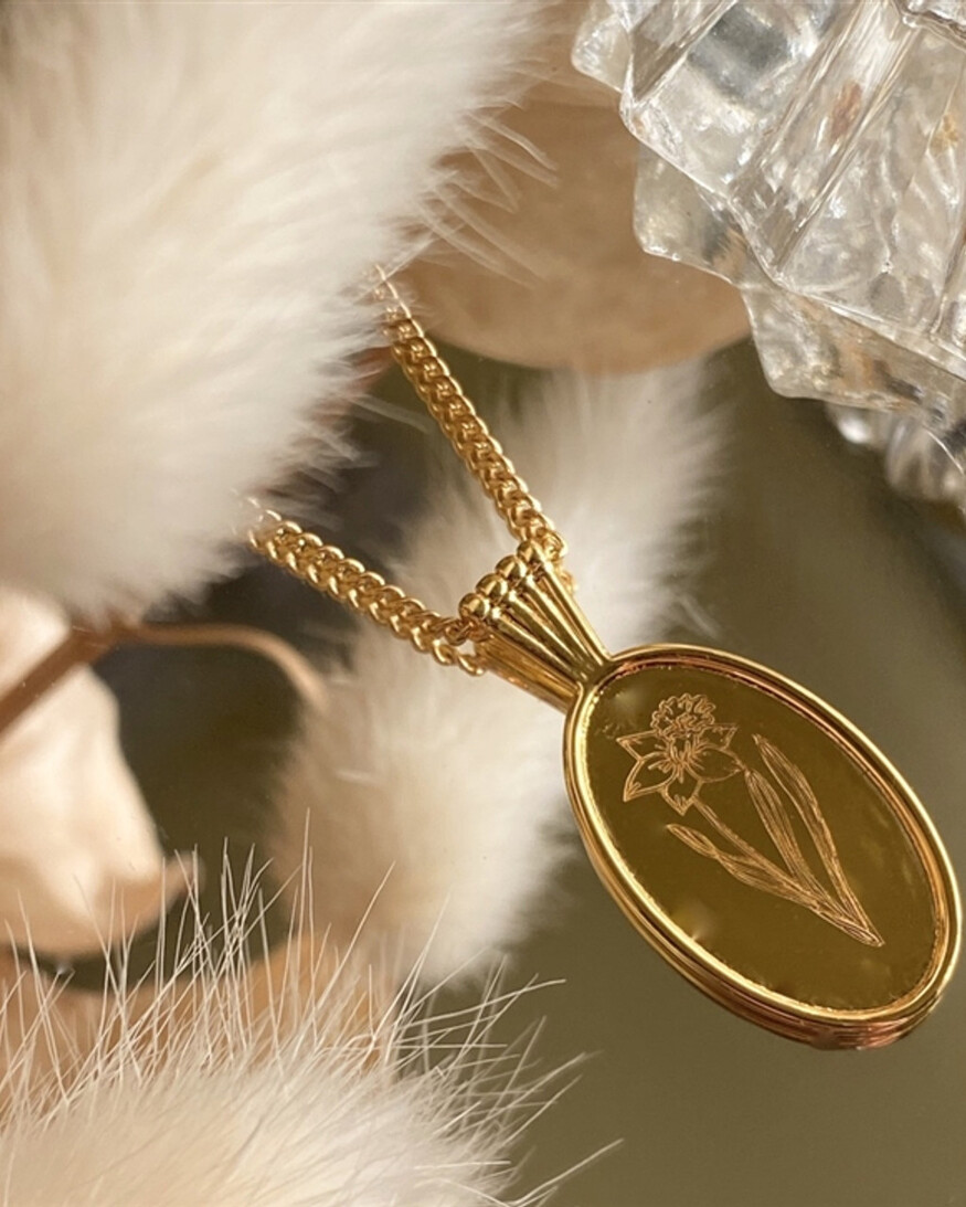 'Le Clos Normand' Birth Month Wildflower Necklace