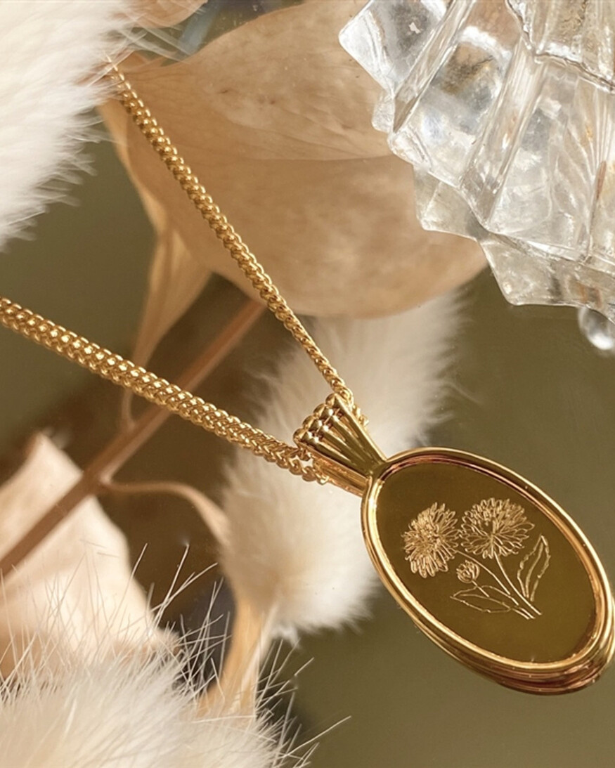 Pika & Bear 'Le Clos Normand' Birth Month Wildflower Necklace