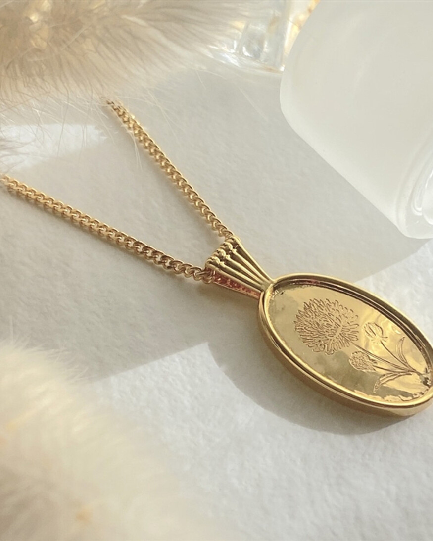 Pika & Bear 'Le Clos Normand' Birth Month Wildflower Necklace