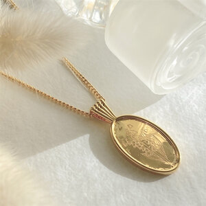 'Le Clos Normand' Birth Month Wildflower Necklace