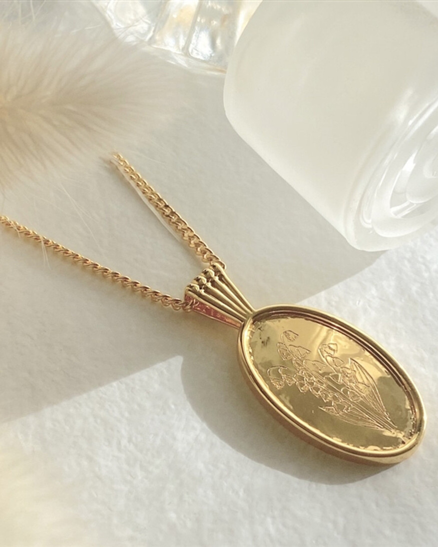 'Le Clos Normand' Birth Month Wildflower Necklace