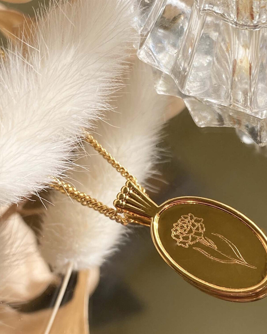 Pika & Bear 'Le Clos Normand' Birth Month Wildflower Necklace