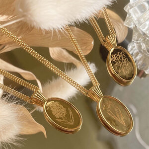 'Le Clos Normand' Birth Month Wildflower Necklace