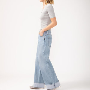 Silver Jeans - For Us Highly Desirable Wide Leg