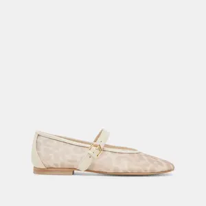 Dolce Vita Roslyn Flat