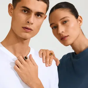 Pilgrim Between Ring