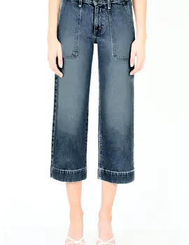 Modern American Farrah Crop