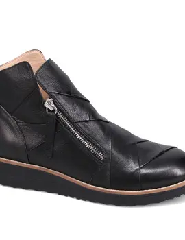 Django & Juliette Omeah Boot