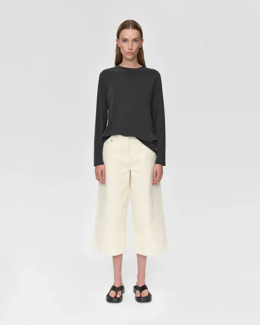 Minimum Margot Tee