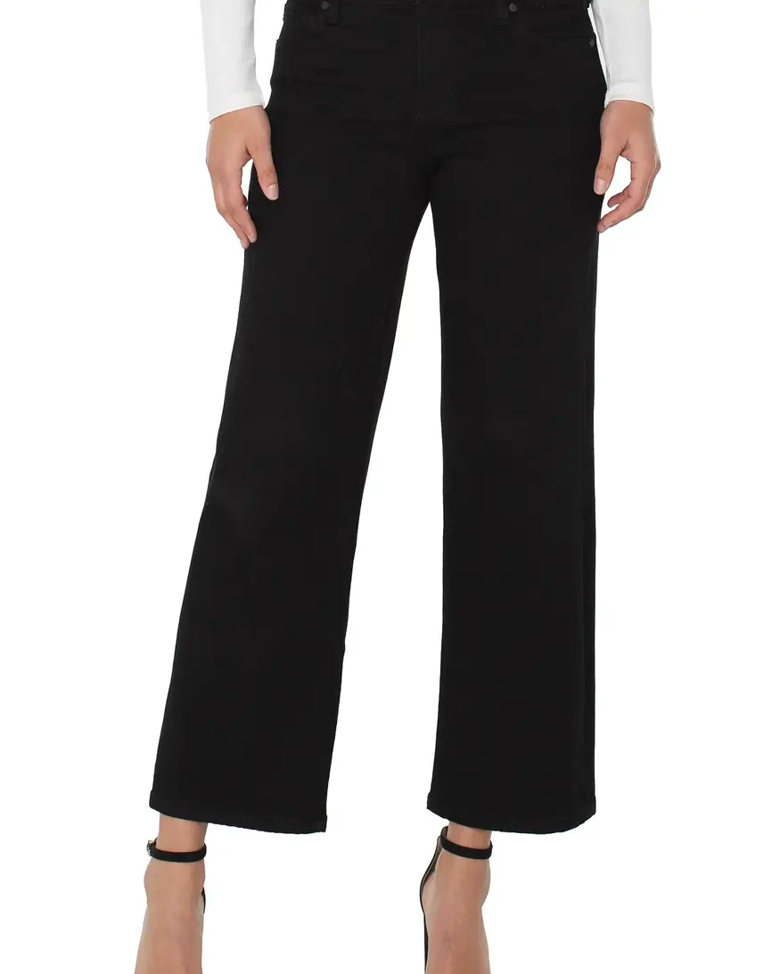 Liverpool Stride Crop - 28"
