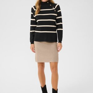 Cream Dela Button Pullover Cream Dela Button Pullover