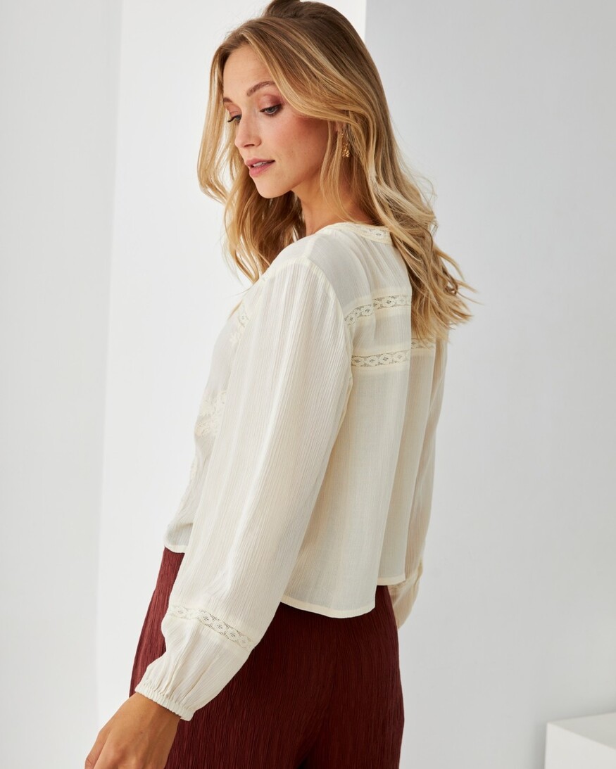 NKN Denebi Embroidered Blouse