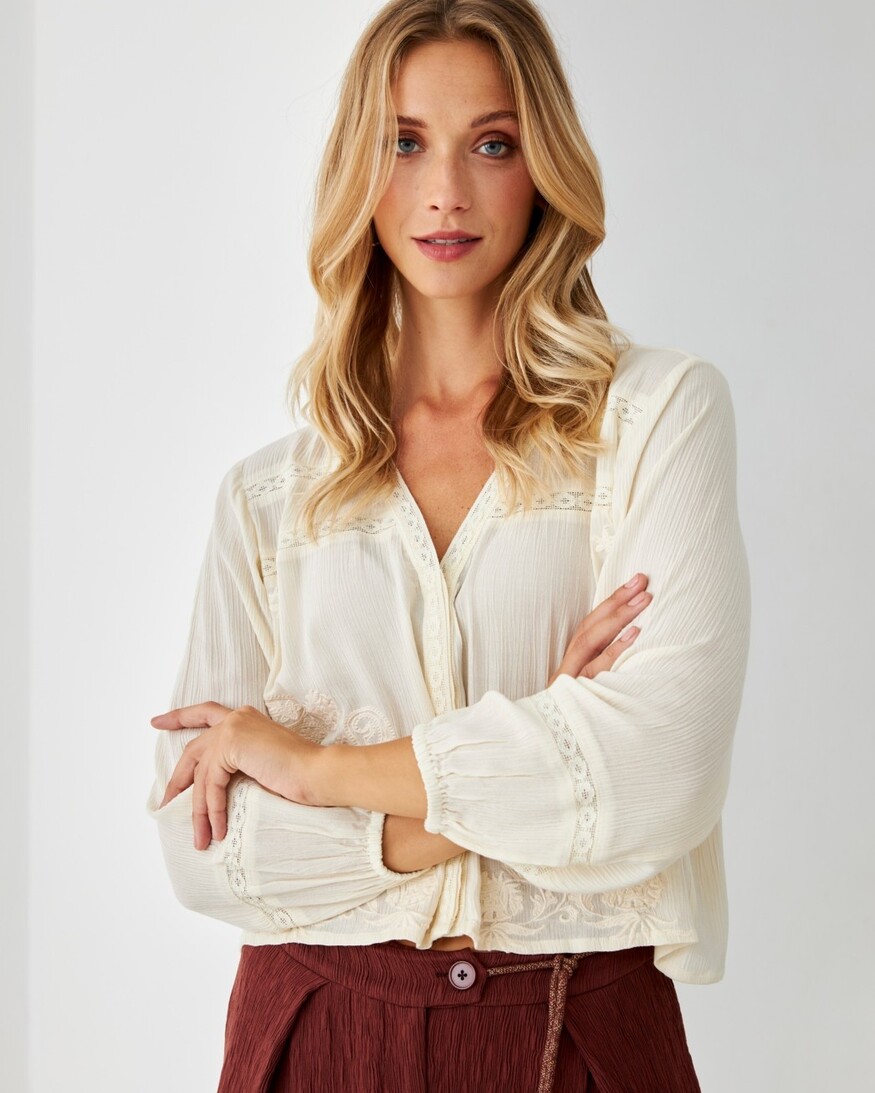 NKN Denebi Embroidered Blouse