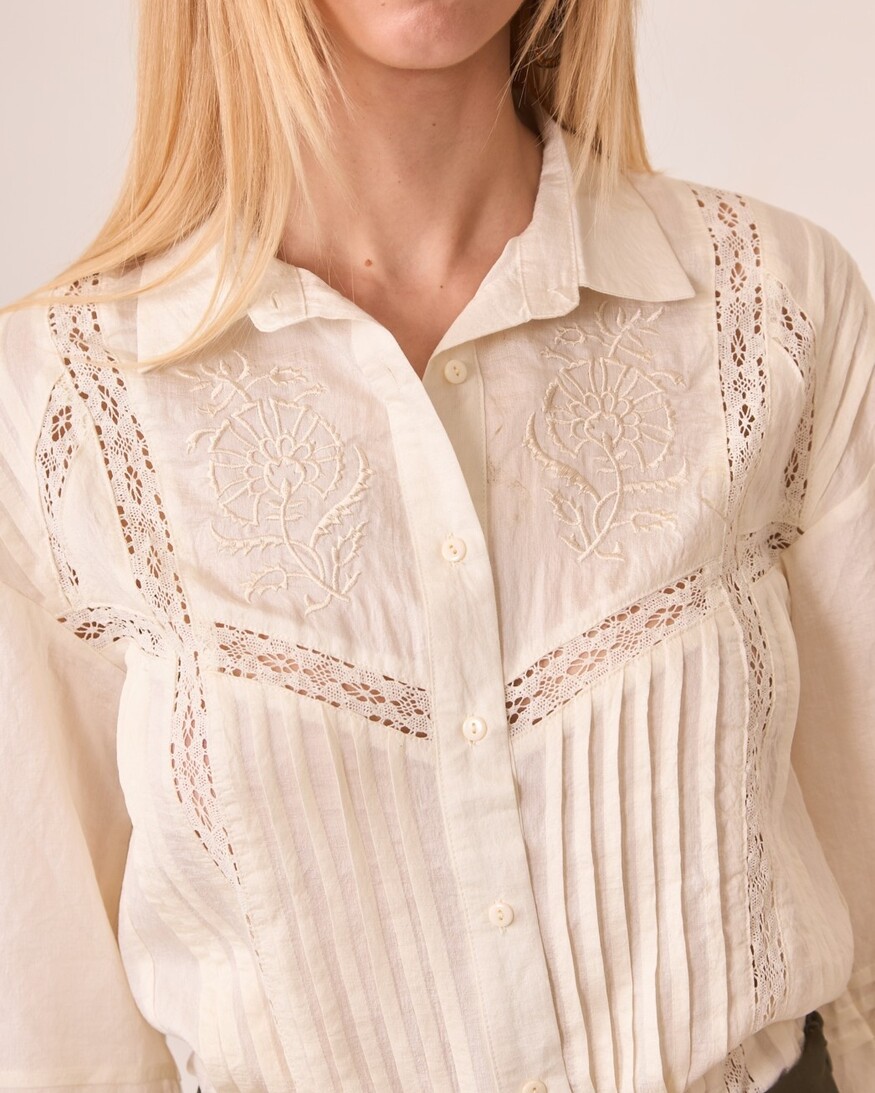 NKN Sagita Lace/Embroidred Blouse