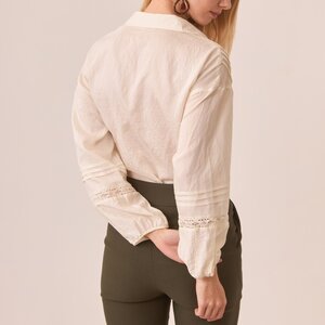 NKN Sagita Lace/Embroidred Blouse NKN Sagita Lace/Embroidred Blouse