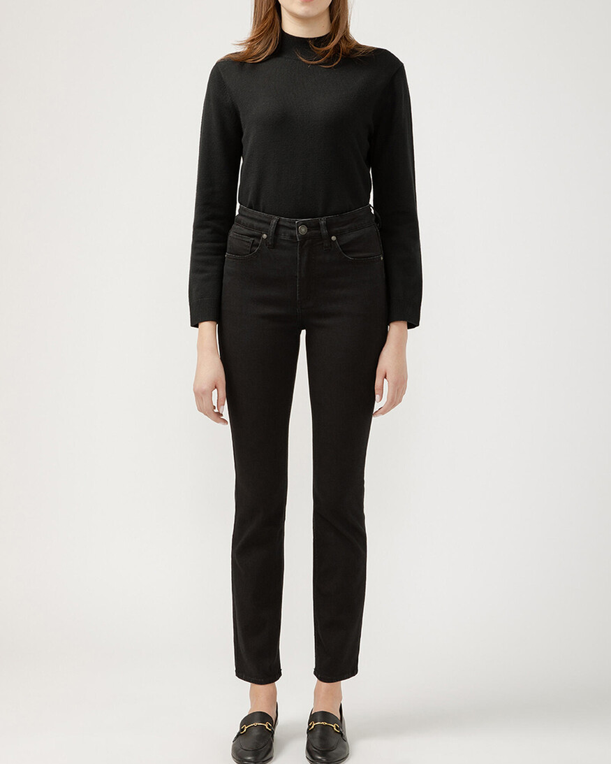 Silver Jeans - For Us Avery Straight Leg