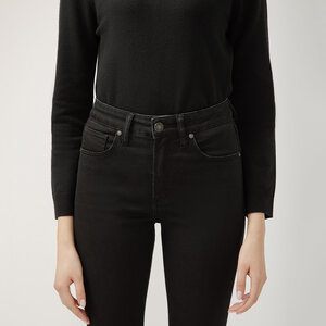 Silver Jeans - For Us Avery Straight Leg Silver Jeans - For Us Avery Straight Leg