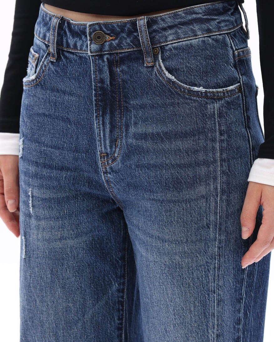 Bayeas HR Relaxed Fit Straight Leg