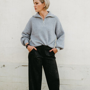 Lyla & Lux Chase Pullover