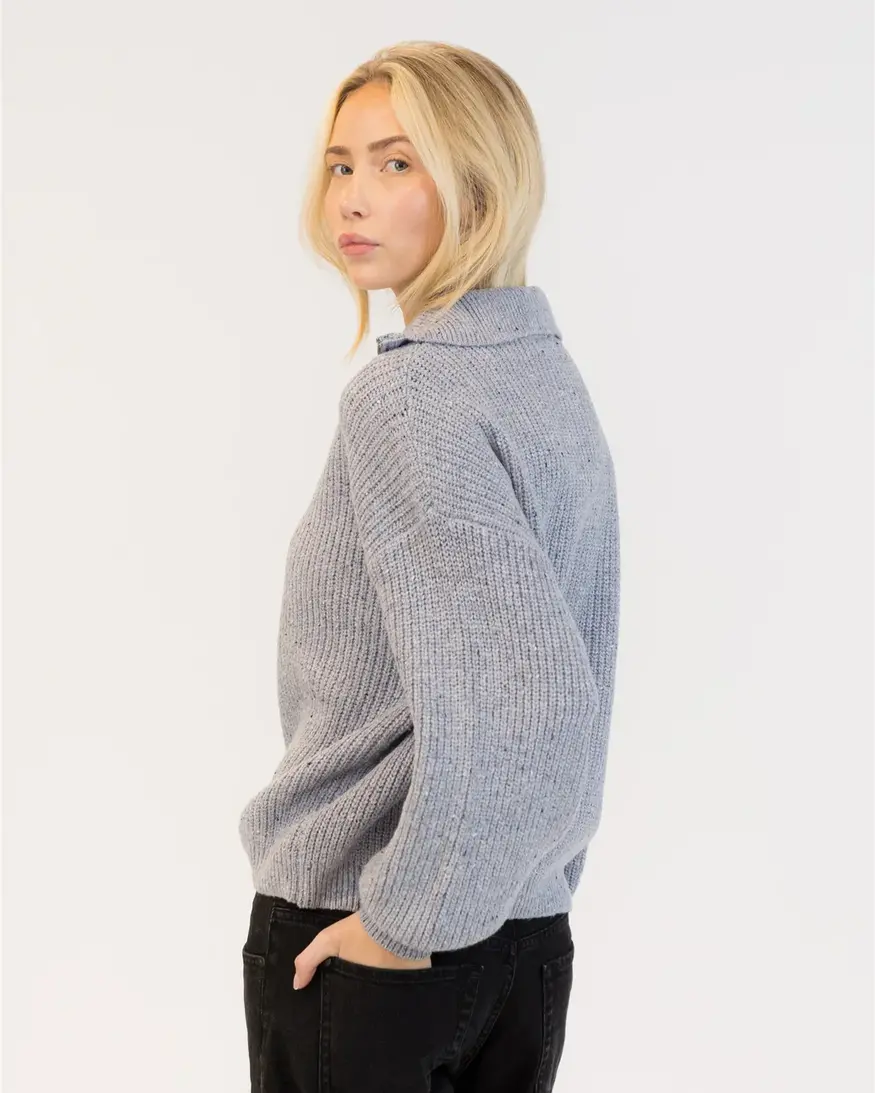 Lyla & Lux Chase Pullover