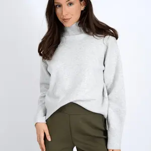 RD Style Daffodil Mock Neck Pullover
