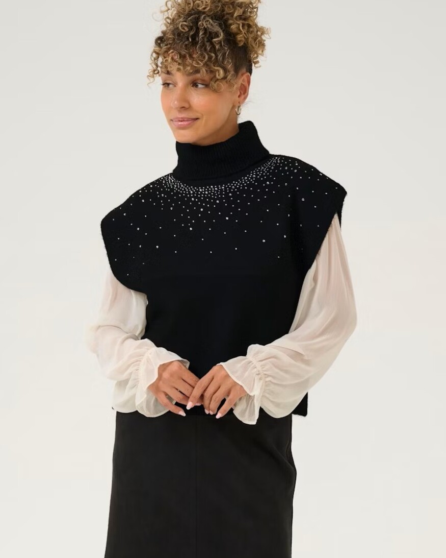 Cream Gift Knit Slipover