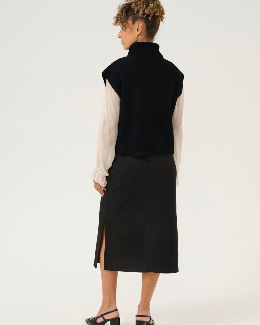 Cream Gift Knit Slipover