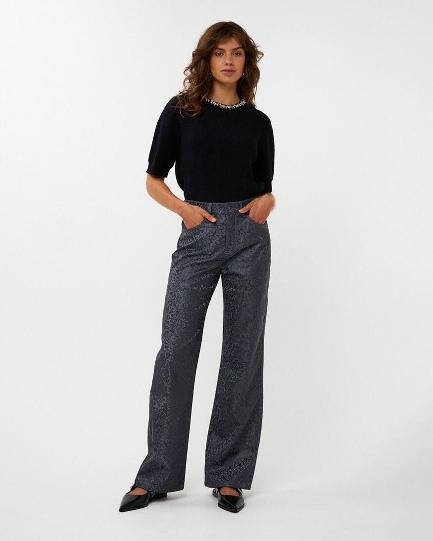 Esqualo Whitley Fancy Neck Knit