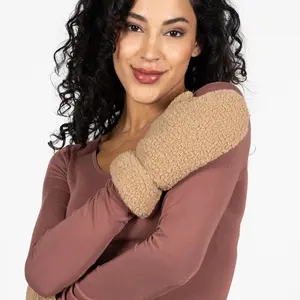 Cest Moi Teddy Mittens