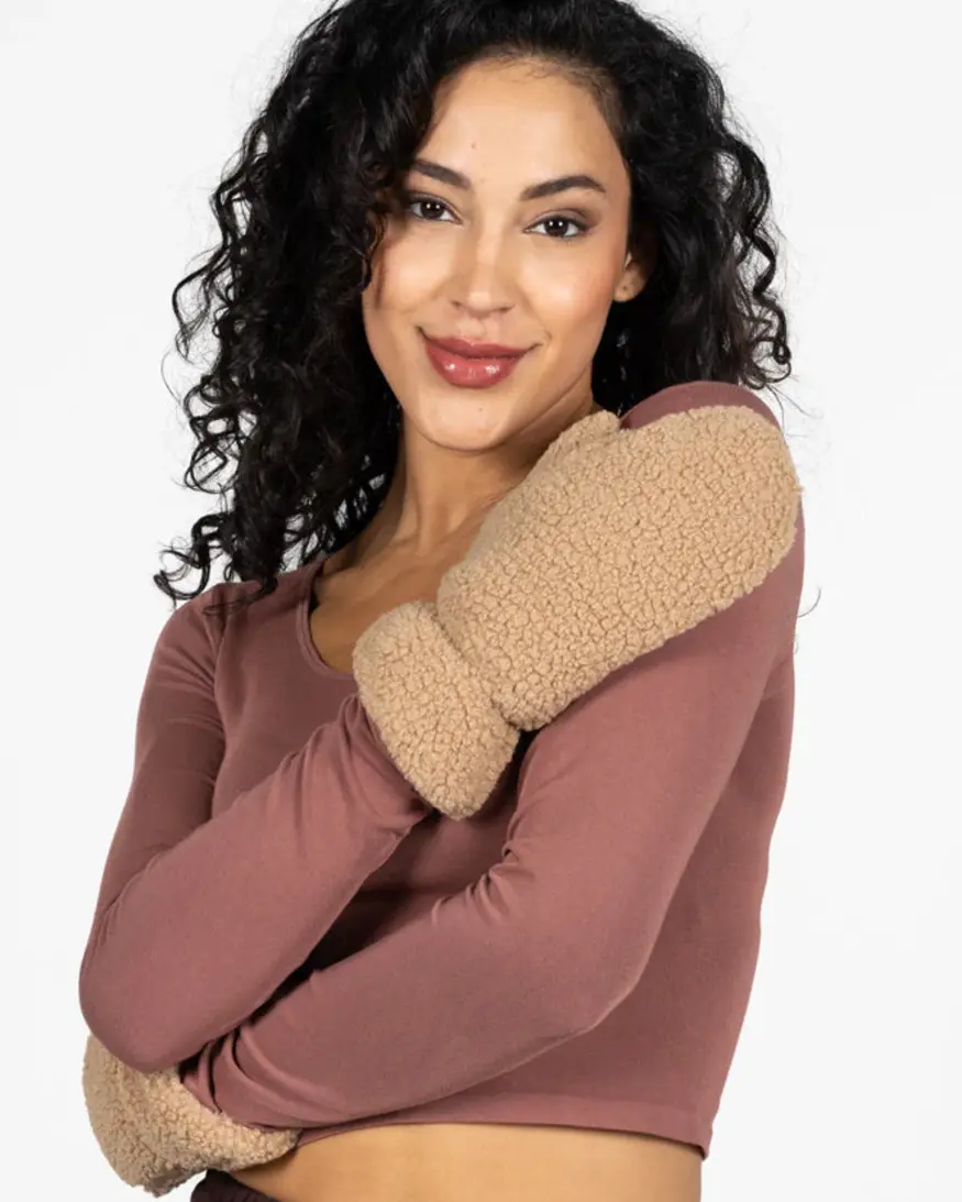 Cest Moi Teddy Mittens