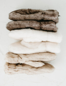 Cest Moi Faux Fur Mittens