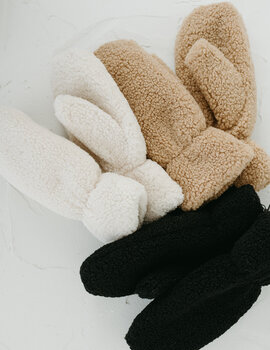 Cest Moi Teddy Mittens