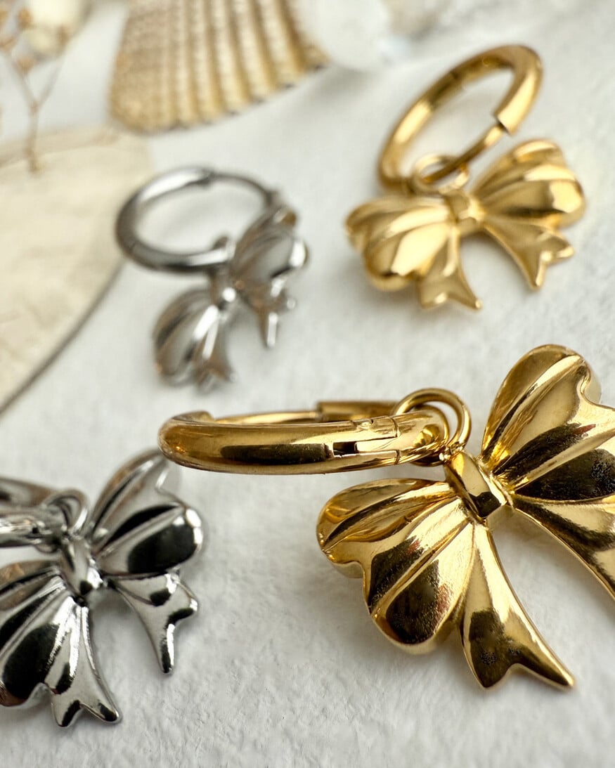 Luca Bow Hugger Earring