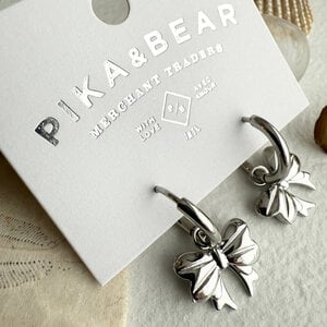 Luca Bow Hugger Earring