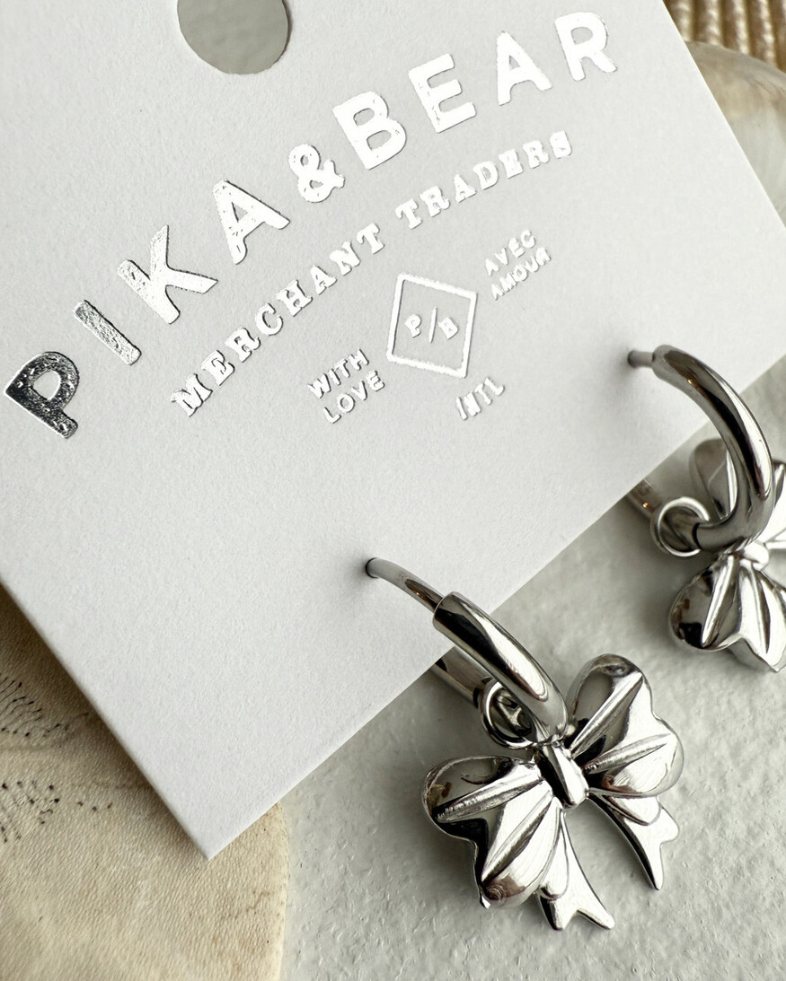 Luca Bow Hugger Earring